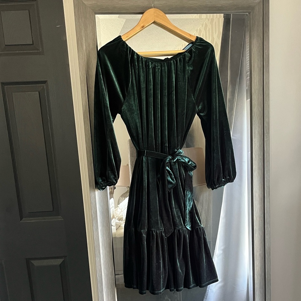 Draper James Velvet Long Sleeve Dress in Deep Green